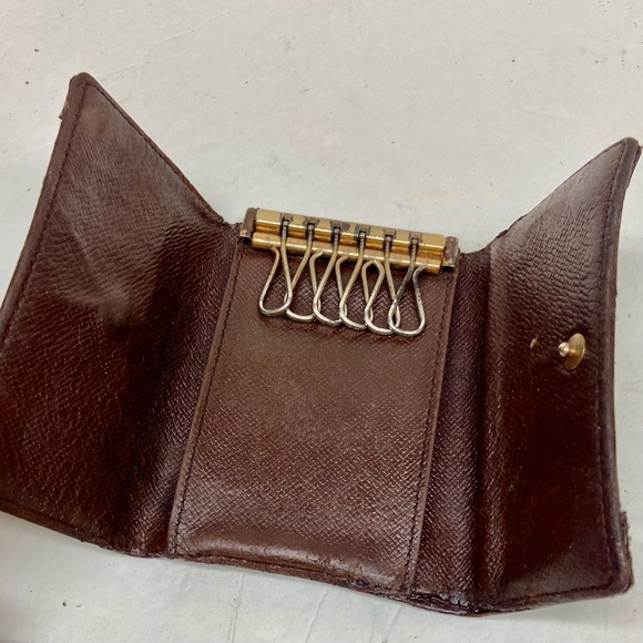 Louis Vuitton, Damier Ebene 6-Hooks Key Case - Picture 11 of 12